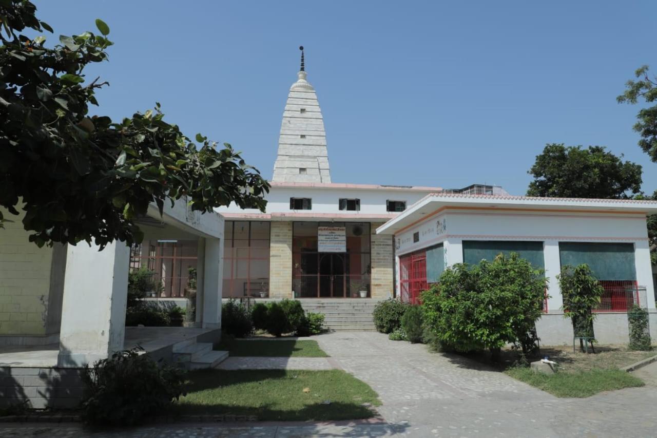 Radha Madhav Ashram Vrindavan Exterior photo